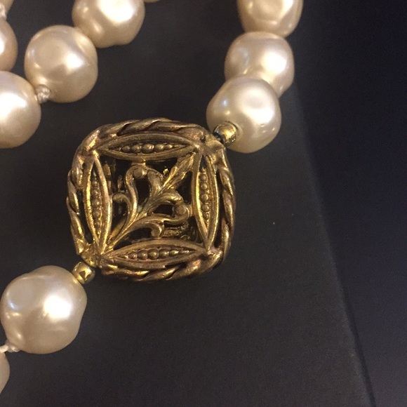 Chanel Multi Strand Gripoix Pearl Necklace - Picture 6 of 7